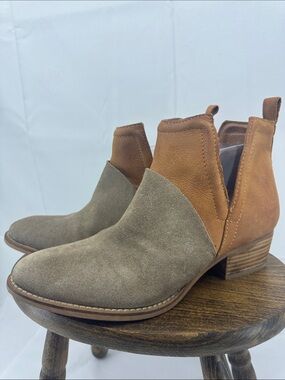 Diba True "Stop By" 2-tone Leather Side-cut Bootie in Dust/Cognac, Womens 8.5